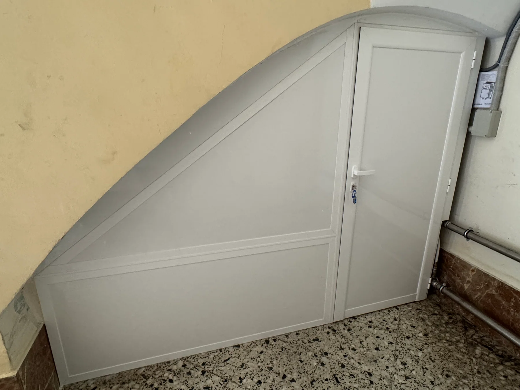 Cerramiento blanco a medida
