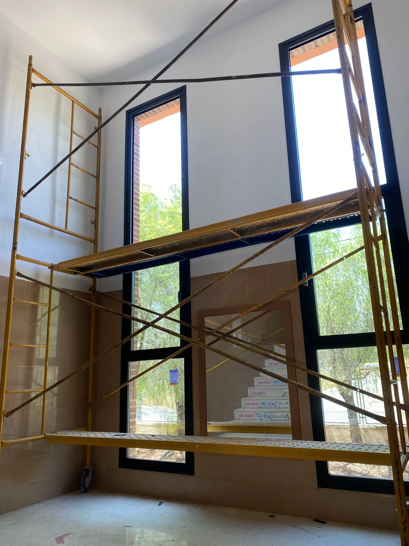 Ventanas oscilobatientes y fijos